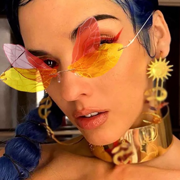 New Butterfly Sunglasses ✨🦋✨ - Picture 5 of 5